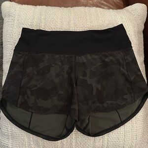 Lululemon speed up shorts - incognito camo multi gator.